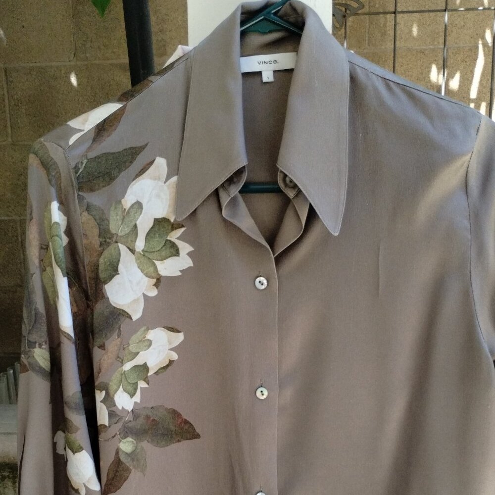 Vince Lisianthus Silk Collared Blouse